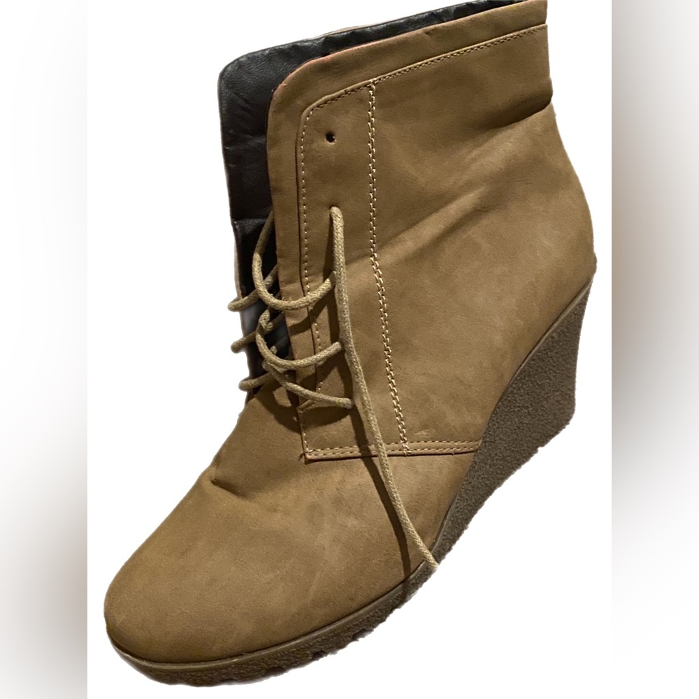 Size 9 Women’s Boots